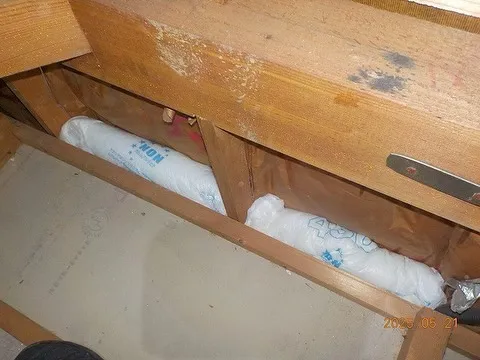 #小屋裏