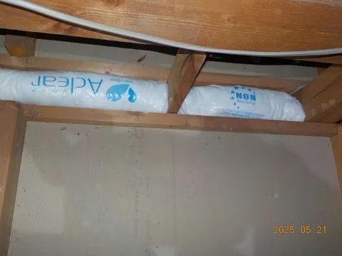 #小屋裏